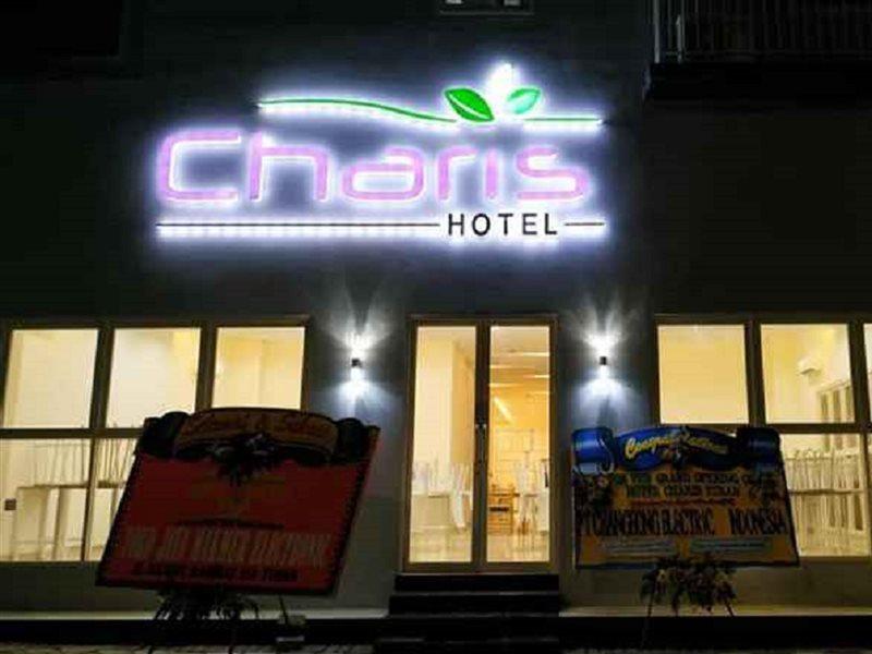 Votel Hotel Charis Tuban 투반 외부 사진