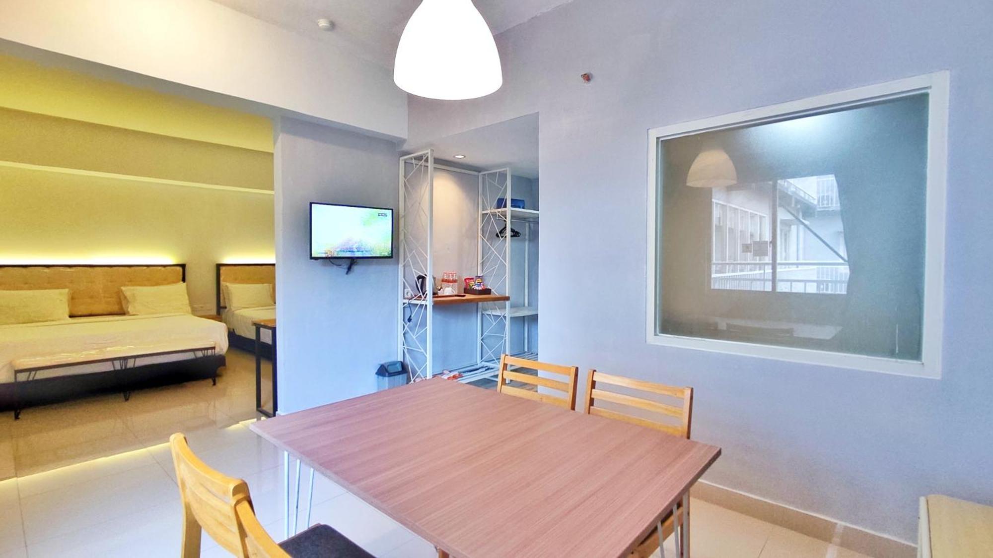 Votel Hotel Charis Tuban 투반 외부 사진