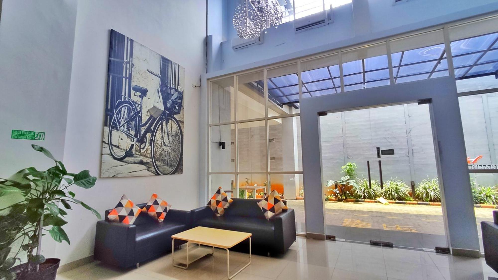 Votel Hotel Charis Tuban 투반 외부 사진