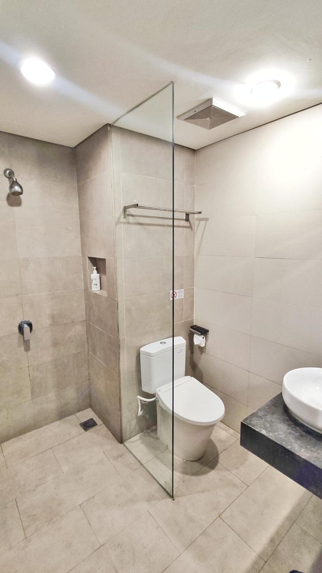 Votel Hotel Charis Tuban 투반 외부 사진