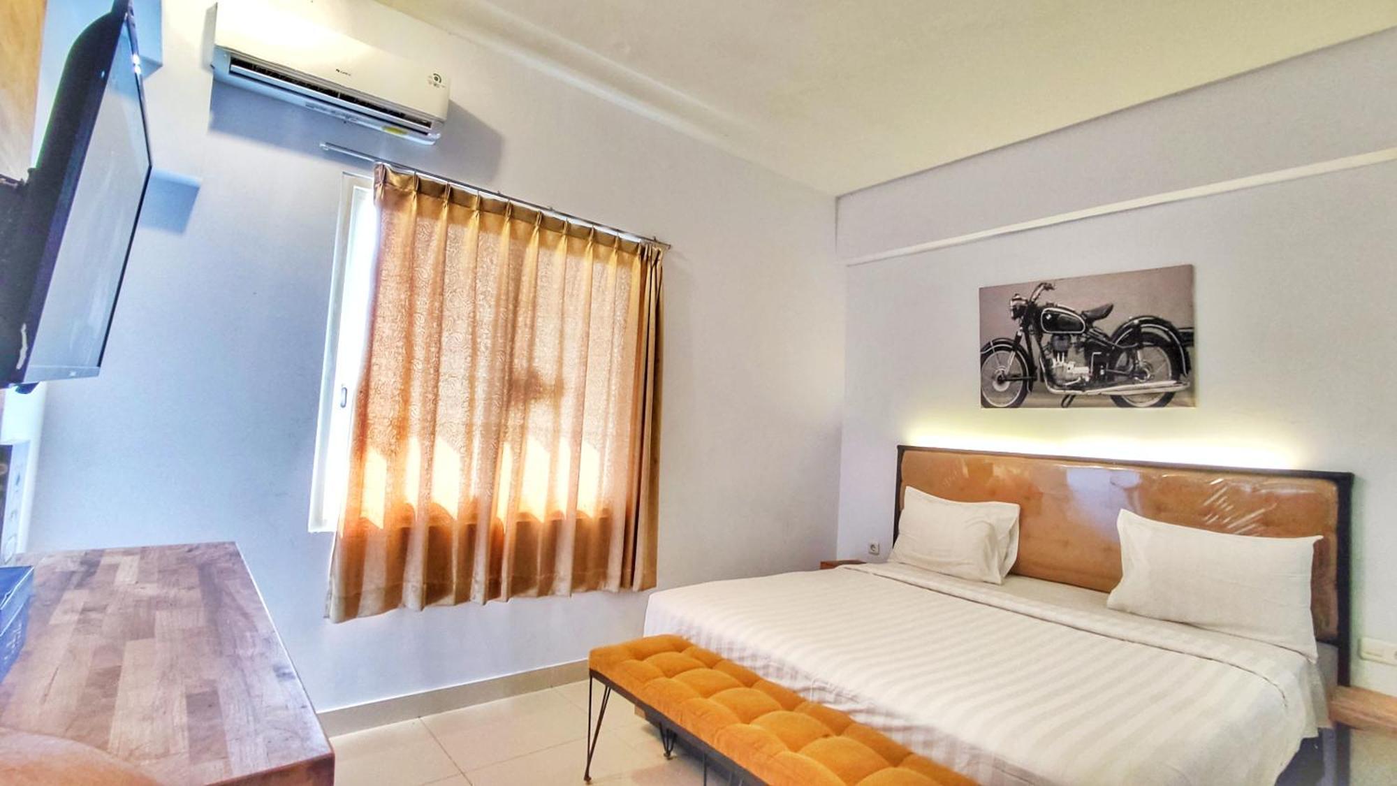 Votel Hotel Charis Tuban 투반 외부 사진