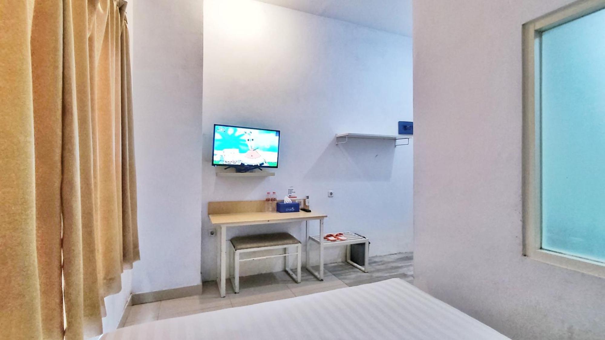 Votel Hotel Charis Tuban 투반 외부 사진